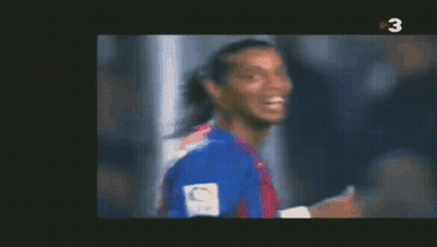 A Soccer Player Giving A Thumbs Up With El Lider Written On The Bottom GIF