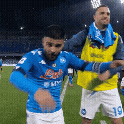 A Soccer Player Wearing A Blue Jersey With Let Ms On It GIF