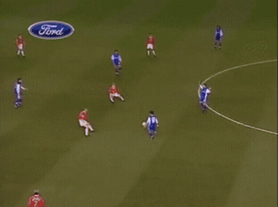 A Soccer Player Wearing A Blue Jersey With The Number 17 On It GIF