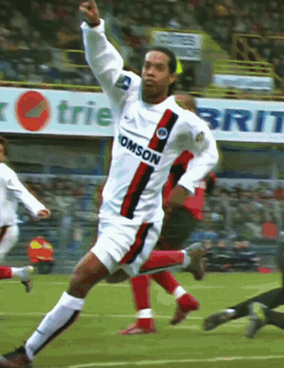 A Soccer Player Wearing A Jersey That Says Omson On It GIF
