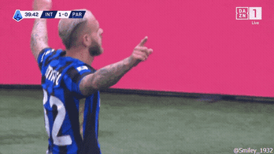 A Soccer Player Wearing A Jersey With The Number 32 On It GIF