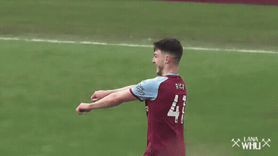 A Soccer Player Wearing A Jersey With The Number 41 On The Back GIF