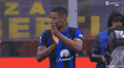 A Soccer Player Wearing A Shirt That Says Paramount + GIF