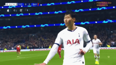 A Soccer Player Wearing A White Aia Jersey GIF