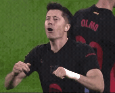 A Soccer Player With The Name Olmo On His Shirt GIF