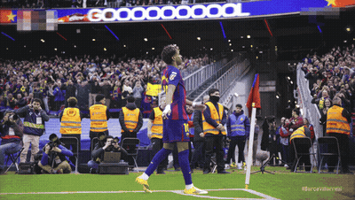 A Soccer Player With The Number 10 On His Jersey Walks Off The Field GIF