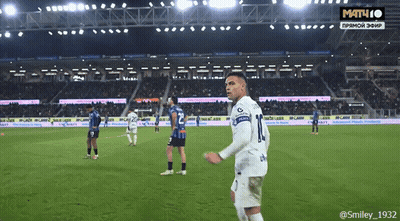 A Soccer Player With The Number 10 On His Shirt GIF