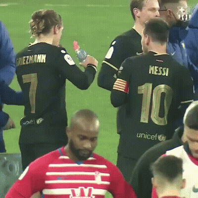 A Soccer Player With The Number 10 On The Back Of His Shirt GIF
