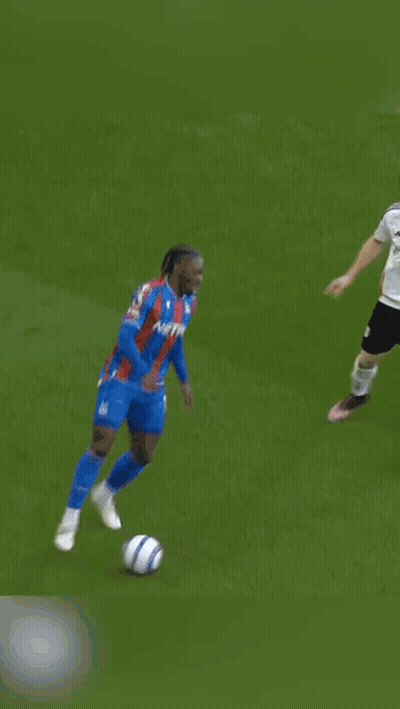 A Soccer Player With The Number 10 On Their Jersey GIF
