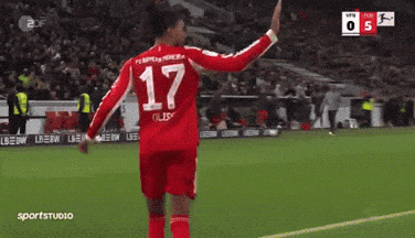 A Soccer Player With The Number 17 On The Back Of His Shirt GIF