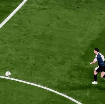 A Soccer Player With The Number 19 On Their Jersey GIF