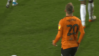A Soccer Player With The Number 20 On The Back Of His Shirt GIF
