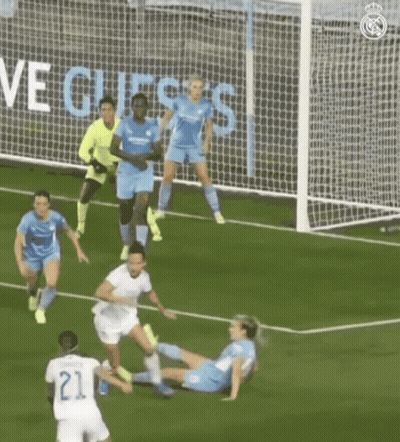 A Soccer Player With The Number 21 On Their Back GIF