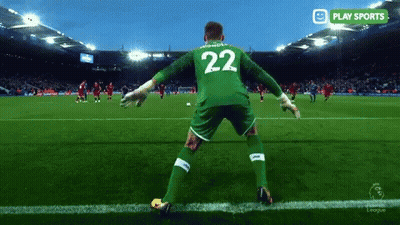 A Soccer Player With The Number 22 On His Shirt GIF