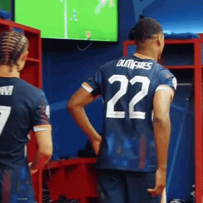 A Soccer Player With The Number 22 On The Back Of His Jersey GIF
