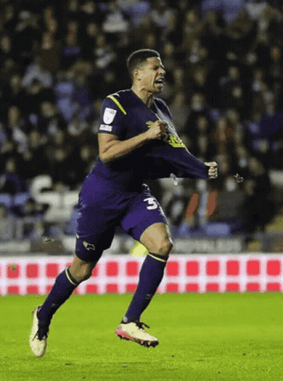 A Soccer Player With The Number 3 On His Shirt GIF