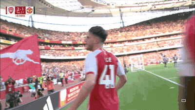 A Soccer Player With The Number 4 On The Back Of His Shirt GIF