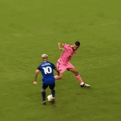 A Soccer Player With The Number 42 On His Shirt GIF