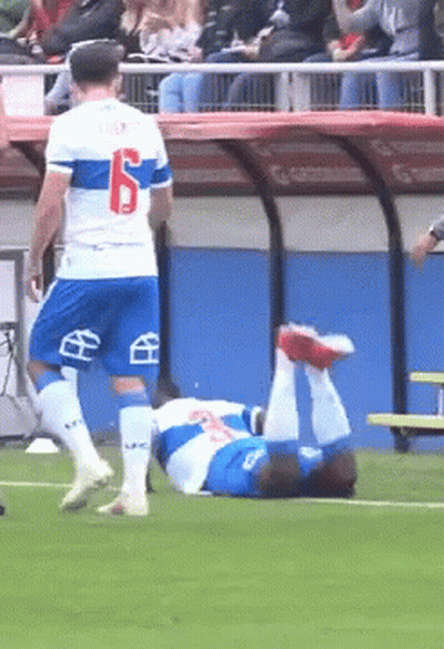 A Soccer Player With The Number 6 On His Back GIF