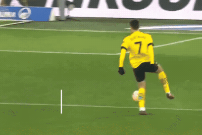 A Soccer Player With The Number 7 On His Back GIF