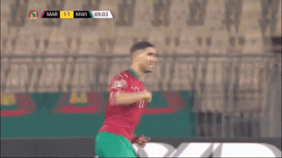 A Soccer Player With The Number 7 On His Jersey Is Running On The Field GIF