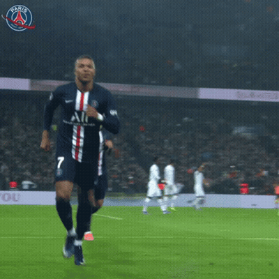 A Soccer Player With The Number 7 On His Shirt GIF