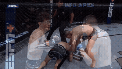 A Ufc Apex Fight Is Being Shown On Espn + GIF