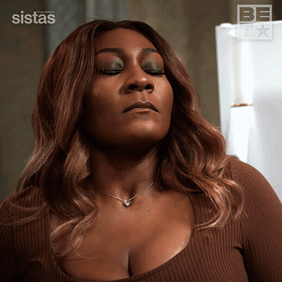 A Woman 'S Face Is Shown In A Sistas Ad GIF