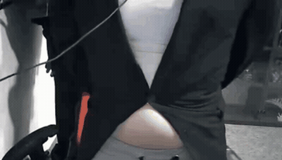A Woman 'S Stomach Is Shown In A Blurry Photo GIF