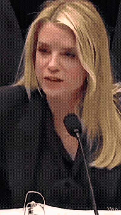 A Woman Speaking Into A Microphone With The Word Veo On The Bottom GIF