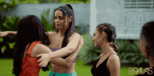 Abrazos Girl Comforting And Hugging GIF