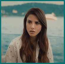Actress Özge Gürel 2 Finger Sign GIF
