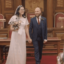 Alexarran Bride And Groom Celebrates