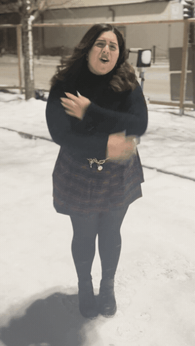 Alice In Wonderland Saying Merci GIF