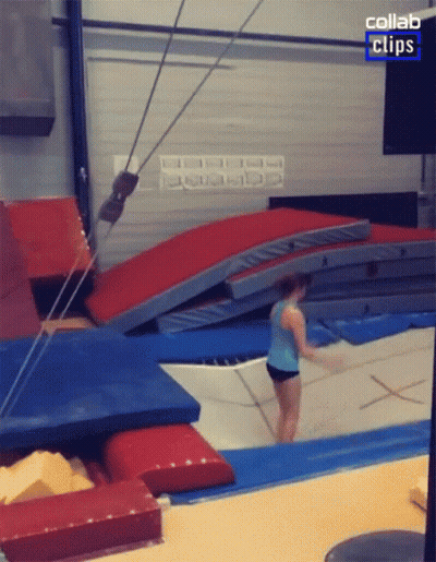 Almost Everyone Used The Internet Back Then Remembers This Sound GIF
