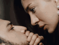 Alpnav Ruz Zümrüdüanka Shhhh GIF