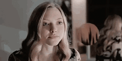 Amanda Seyfried Hi Smile GIF