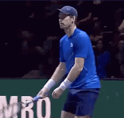 Andy Murray Hitting His Legs