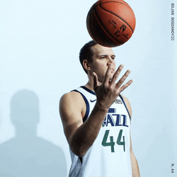 Animated Jazz Player Bojan Bogdanović GIF