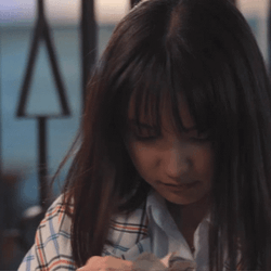 Animated Money Kiss Thai Actress GIF