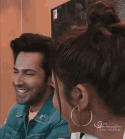 Anushka Sharma GIF