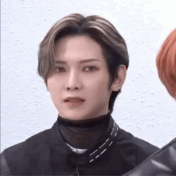 Ateez Yeosang Side Eye GIF