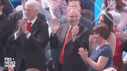 Audience Are Clapping To Bill Clinton  GIF