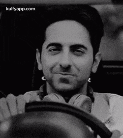 Ayushmann Khurrana.Gif GIF