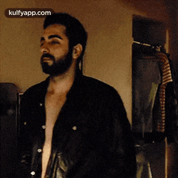 Ayushmann Khurrana.Gif GIF