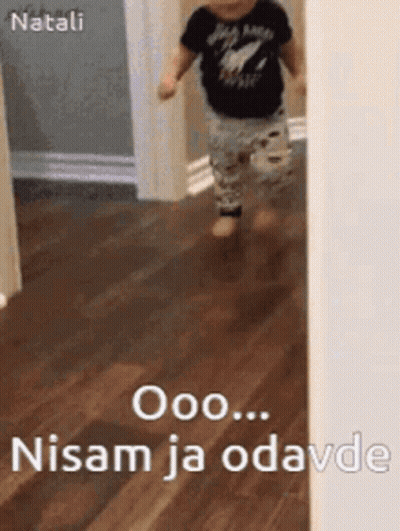 Baby Running Ooo ... Nisam Ja Odavde GIF