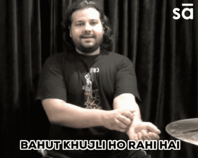 Bahut Khujli Ho Rahi Hai Black And White Photo Of Man GIF
