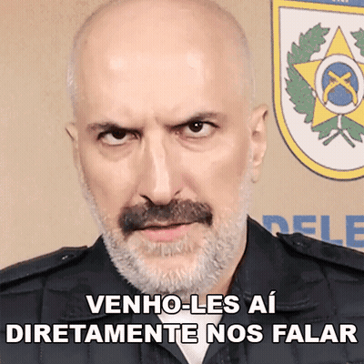 Bald Man With Beard Saying Venho-Les Ai Directamente Nos Falar GIF