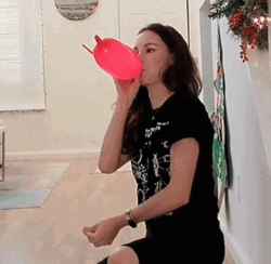 Balloon Pop Emily Wonder Lab Scared GIF
