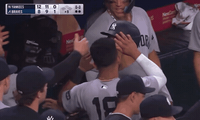 Baseball Game Yankees Vs Braves GIF